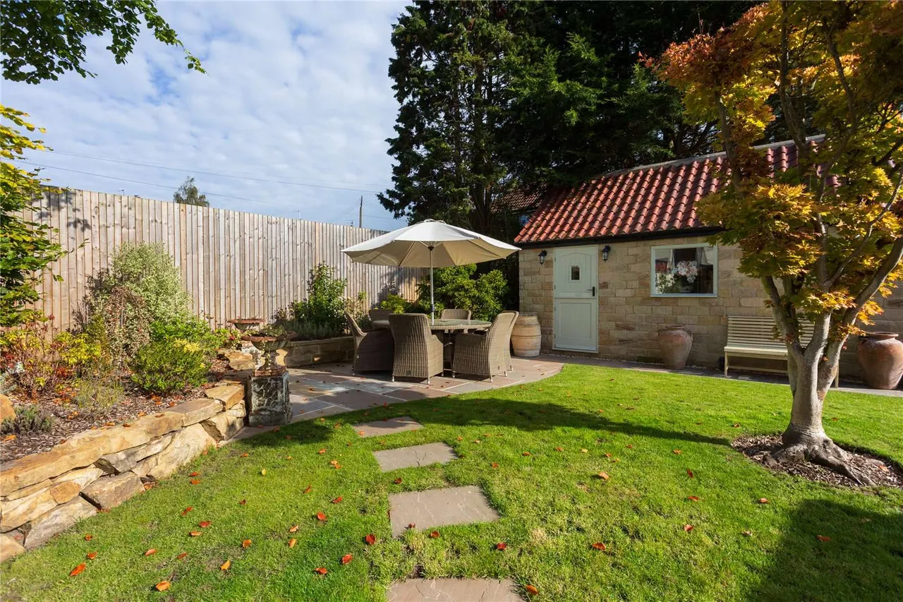 Pottergate Cottage, Helmsley, YO62, photo 32