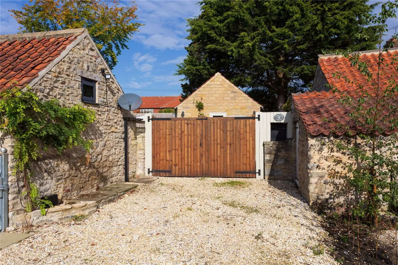 Pottergate Cottage, Helmsley, YO62, photo 34