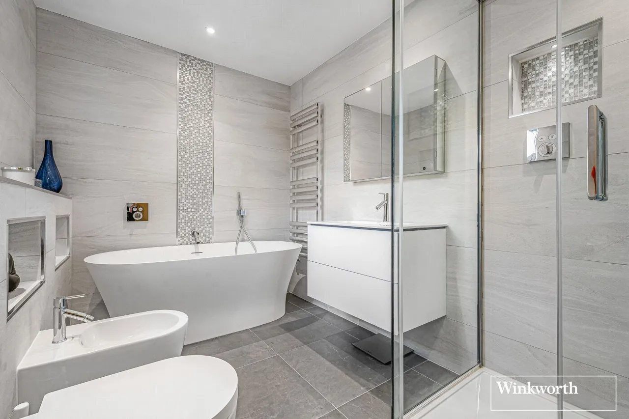 Charters Road, Sunningdale, Berkshire, SL5, photo 12