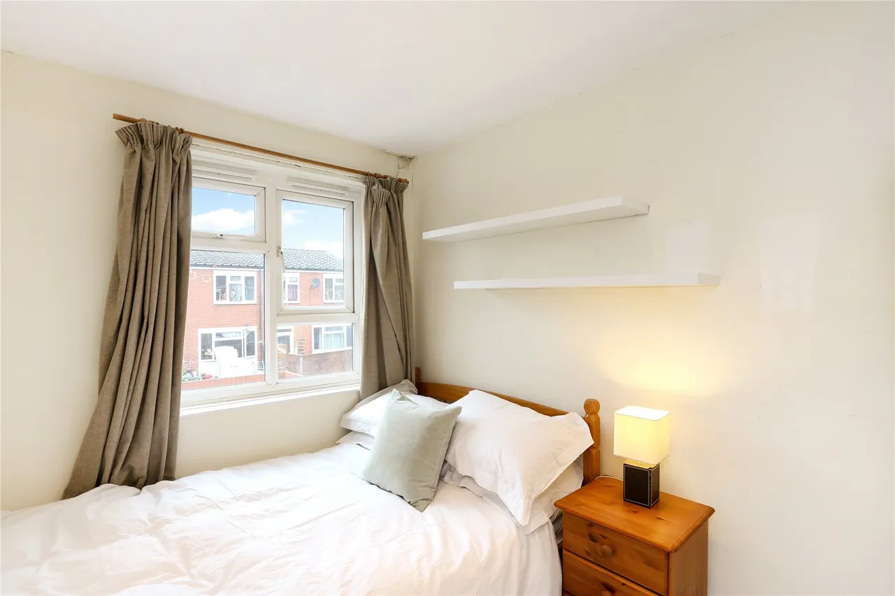 Caistor Road, London, SW12, photo 8