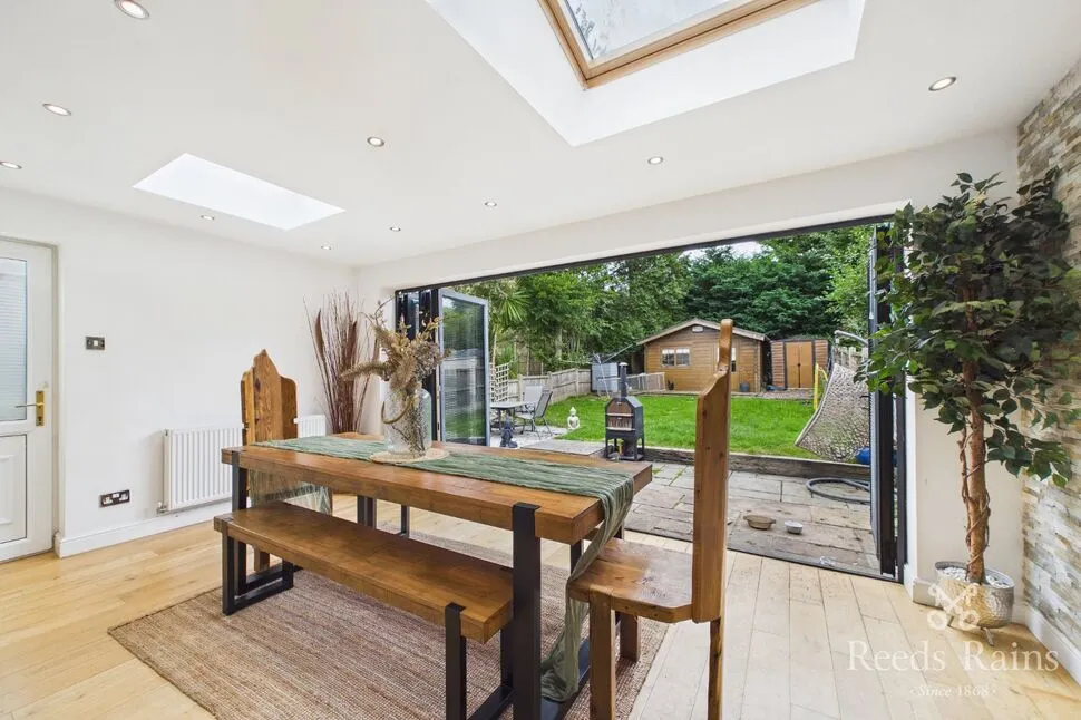 Eckington Road, Coal Aston, S18, photo 4