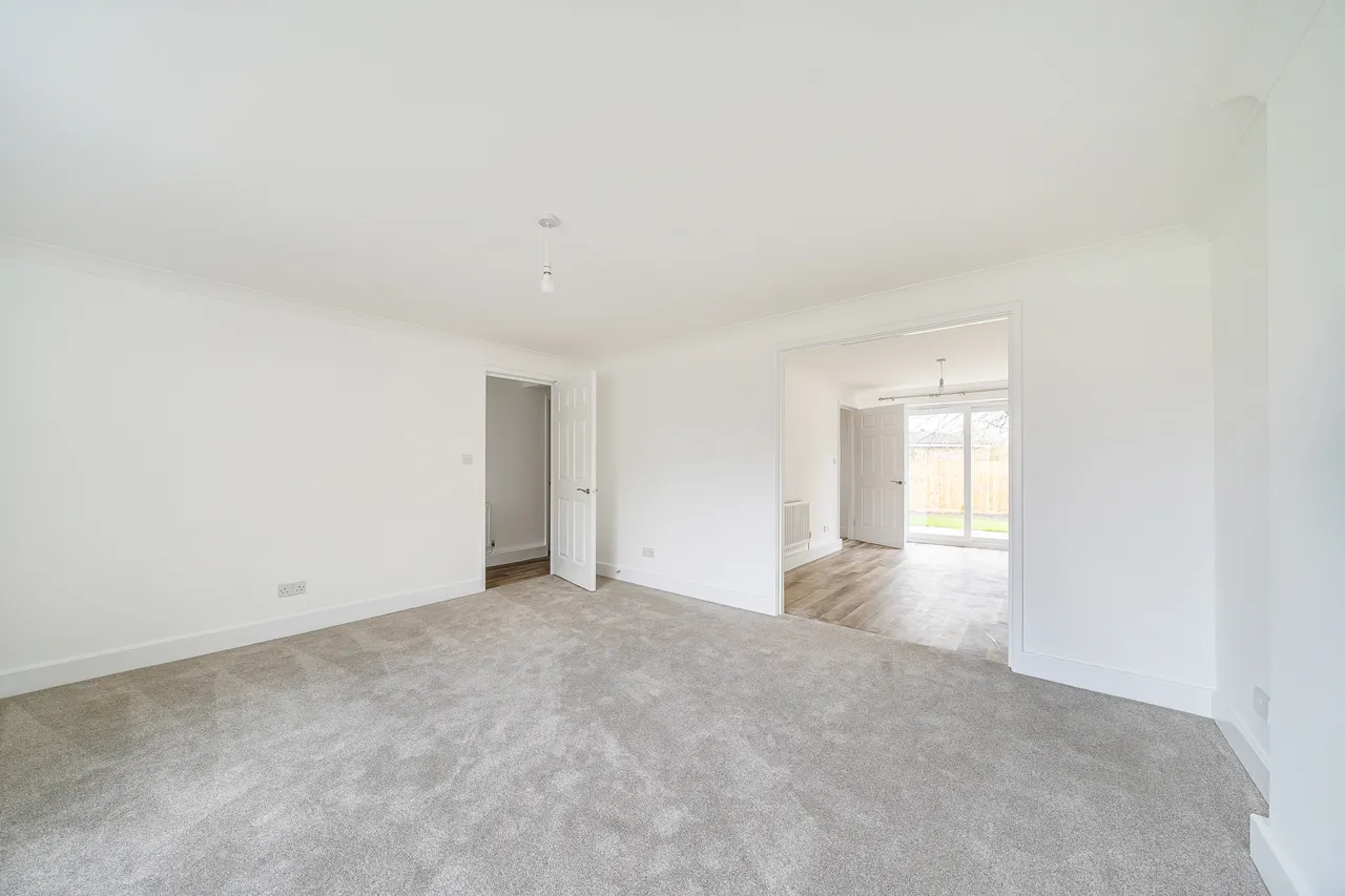 White Rose Close, Linton On Ouse, YORK, photo 3
