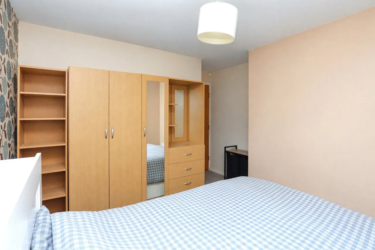 Kyle Close, Renishaw, S21, photo 7