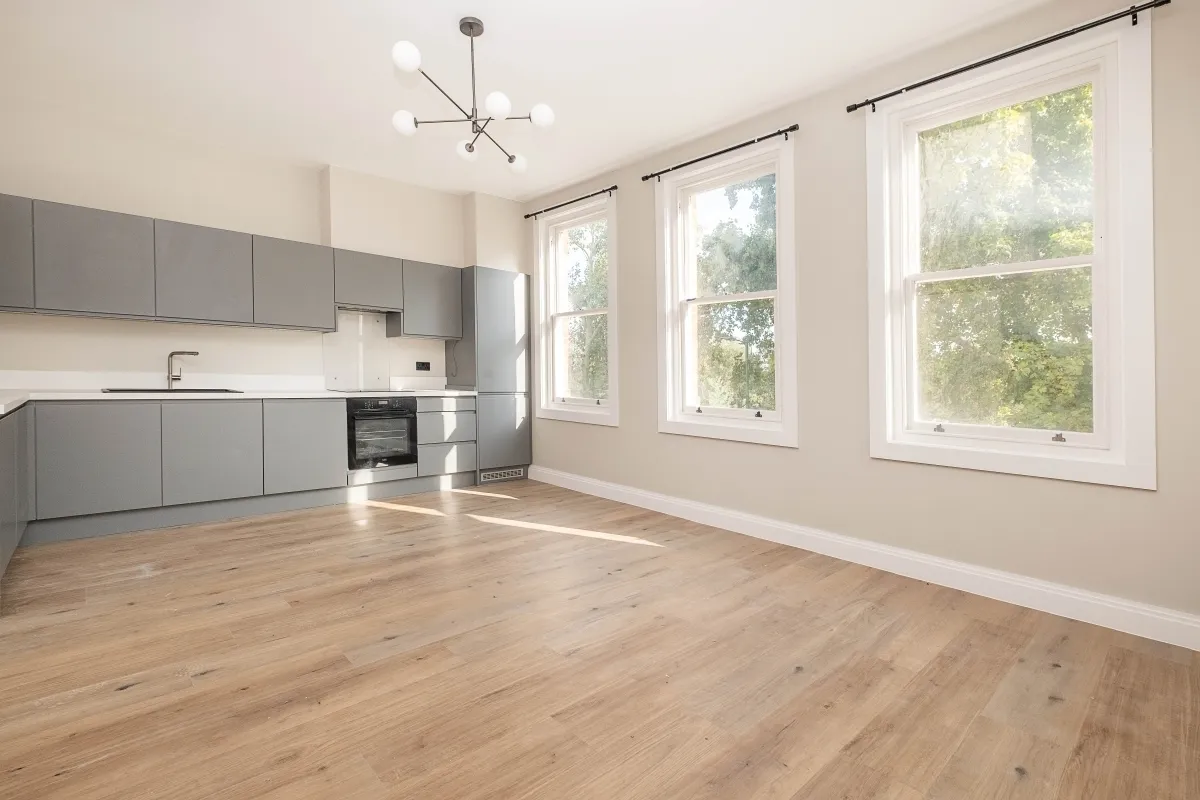2 bed flat to rent, Rocks Lane, Richmond Upon Thames, SW13