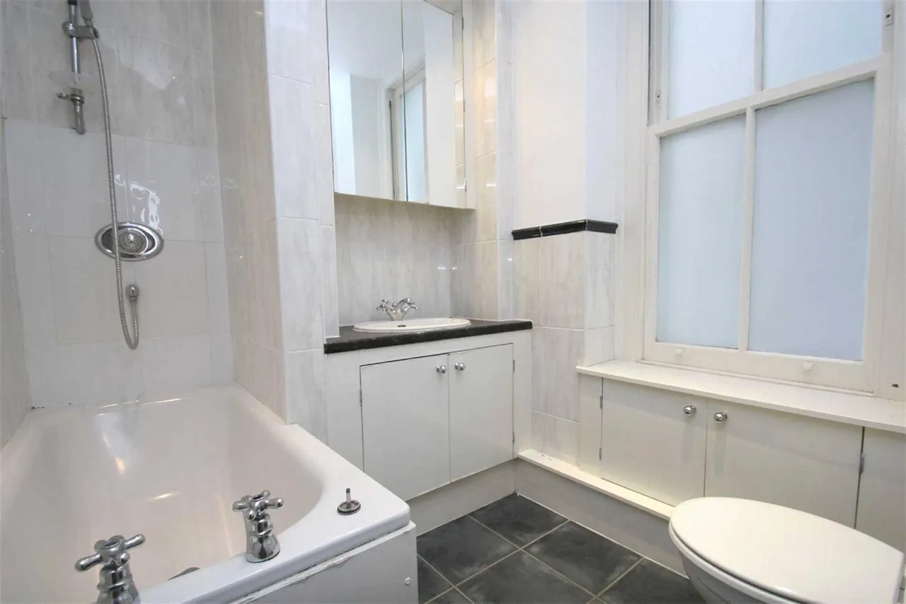 Lower Richmond Road, London, photo 10