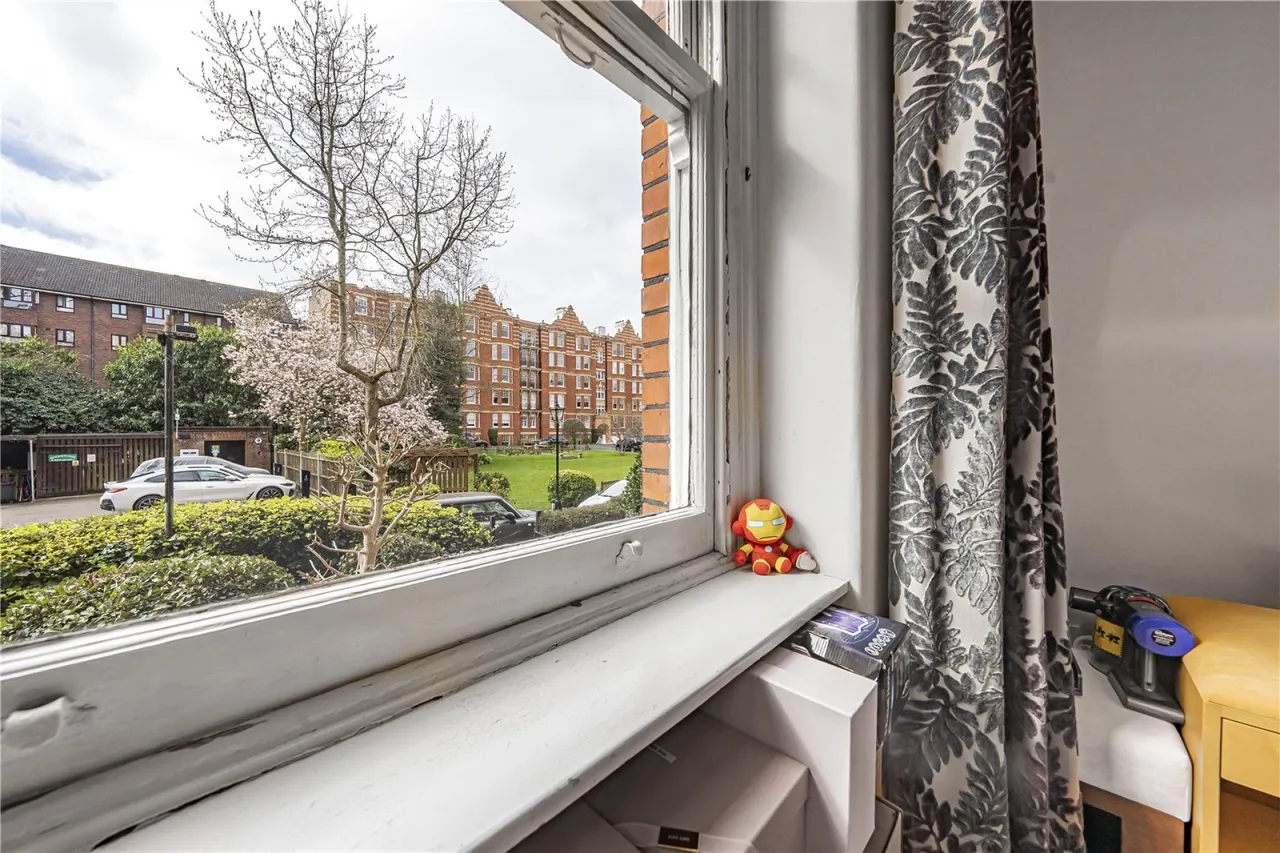 Lower Richmond Road, London, photo 8