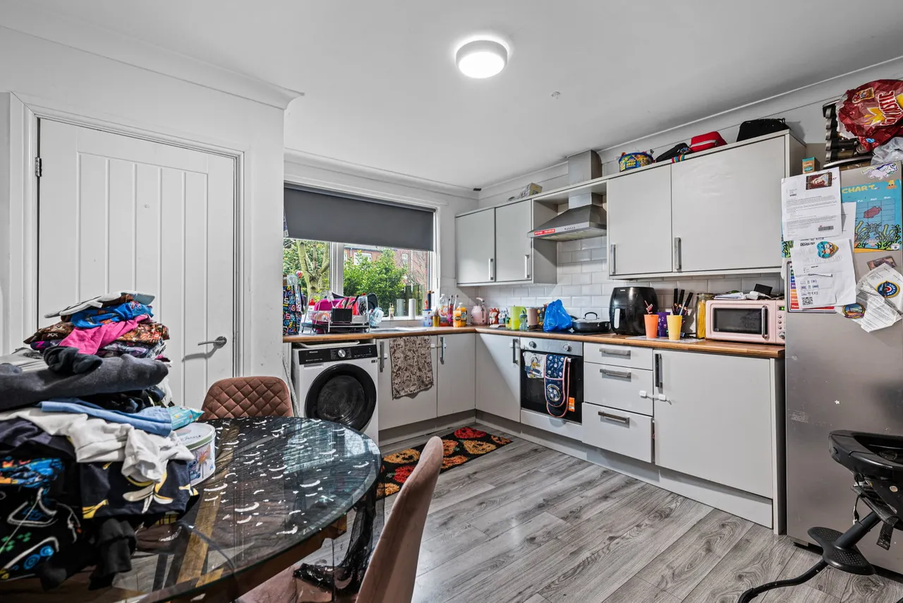 West Street, Darfield, Barnsley, S73 9NF, photo 3