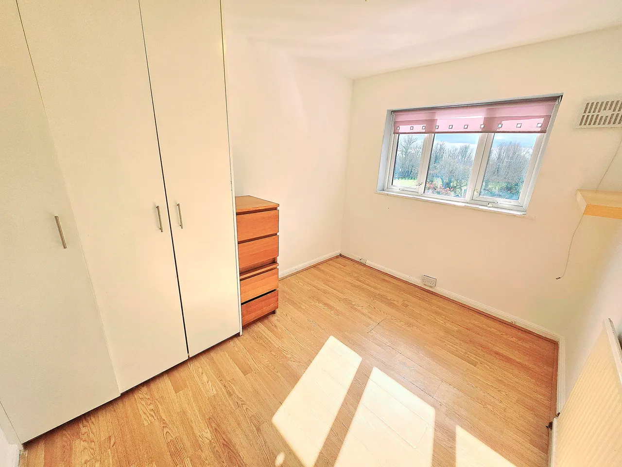 Berkeley Avenue, Greenford, UB6, photo 7