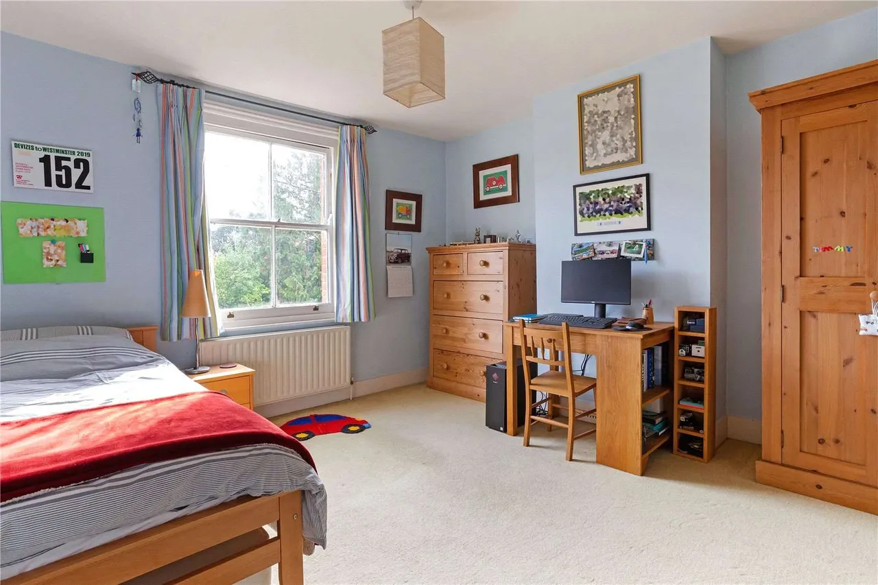 Coxcombe Lane, Chiddingfold, Godalming, Surrey, GU8 4QA, photo 10