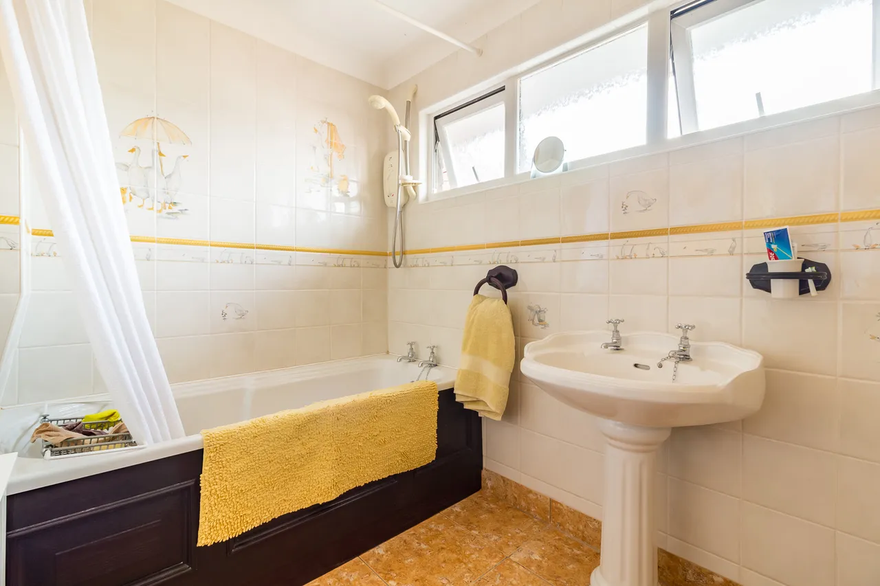 142 Northfield Road, Ringwood, Ringwood, BH24 1SU, photo 9