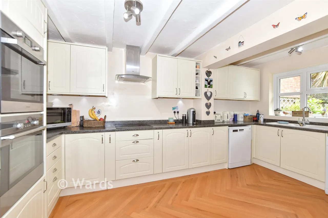 The Ridgeway, Lympne, CT21, photo 4