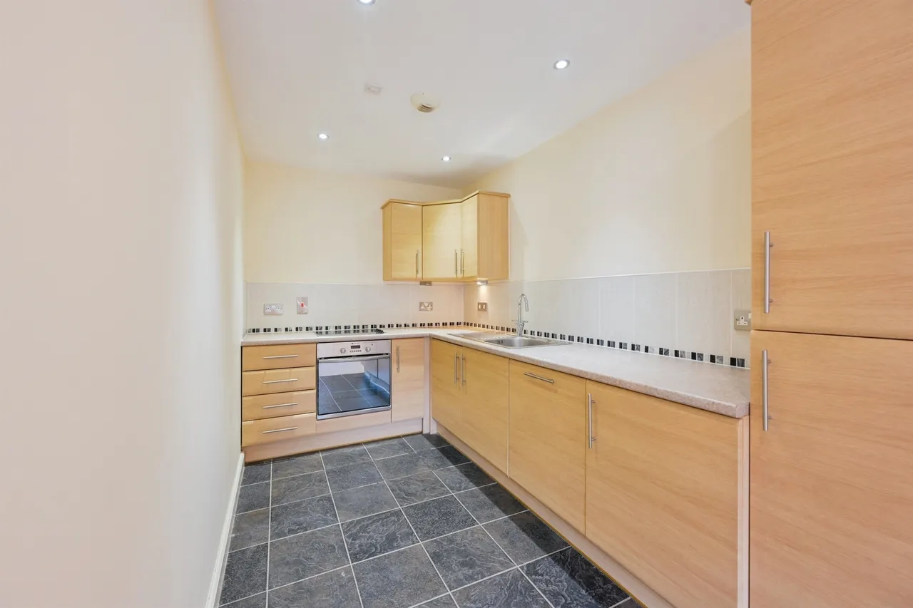 High Street, Tean, ST10, photo 5