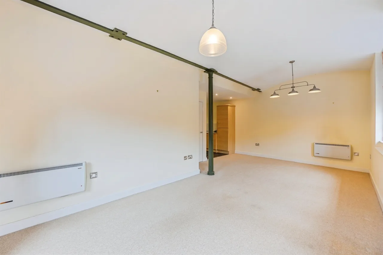 High Street, Tean, ST10, photo 7