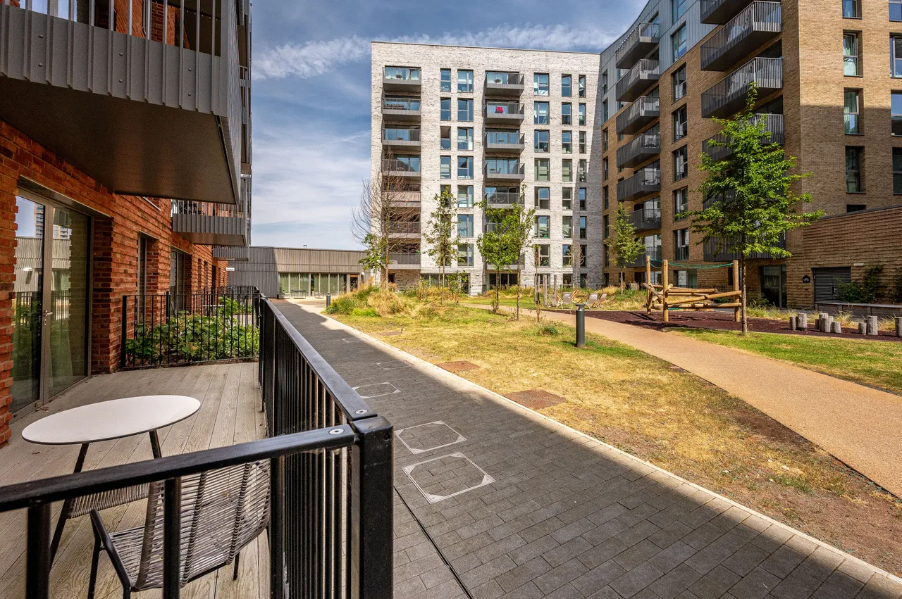 Flat 401, Discovery Apartments, London, photo 21