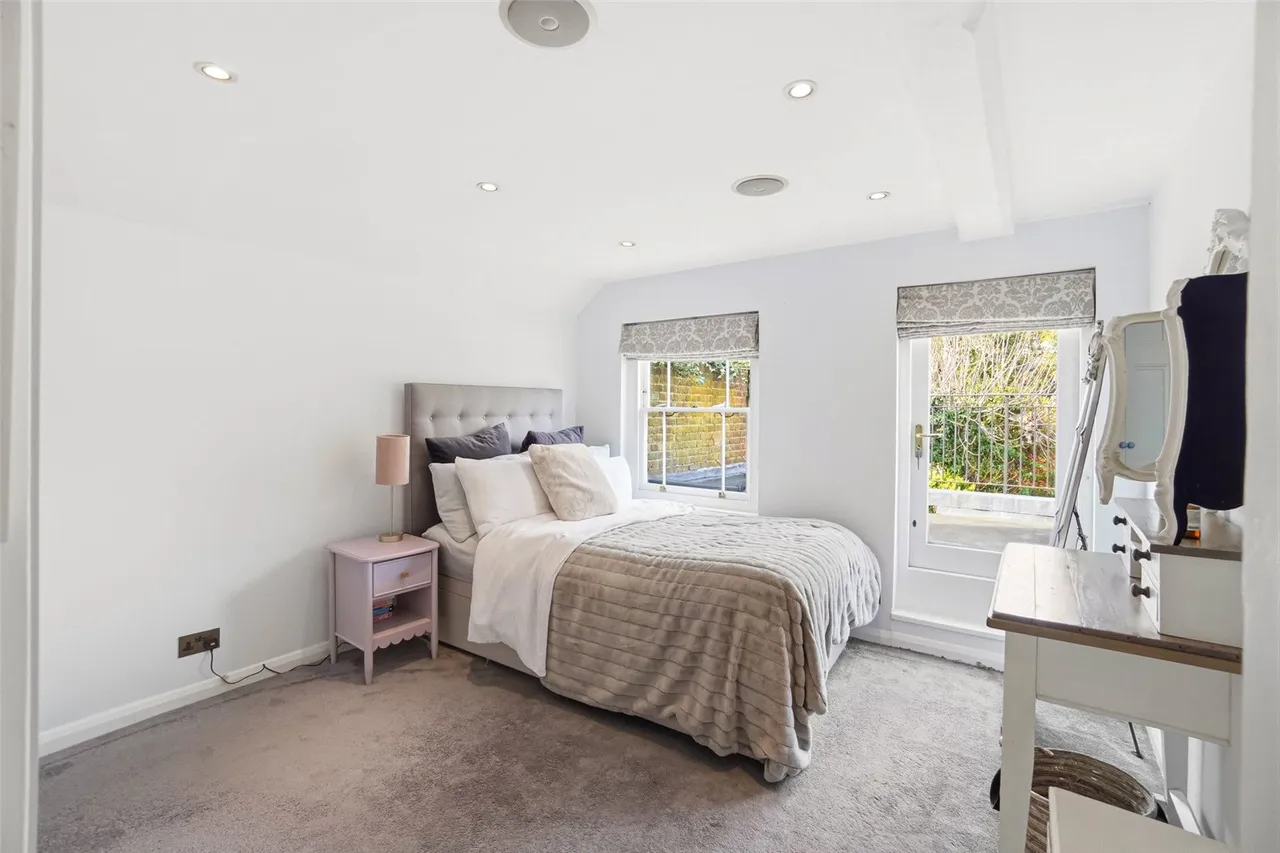 Thames Street, Hampton, TW12 2DX, photo 13