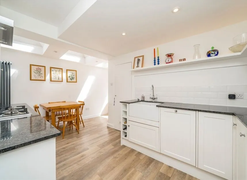 Petersfield Road, Acton, W3, photo 3