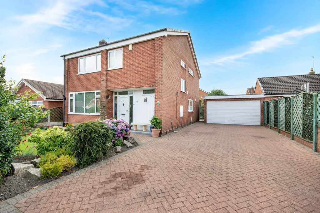 4 bed house for sale, Maple Drive, Elkesley