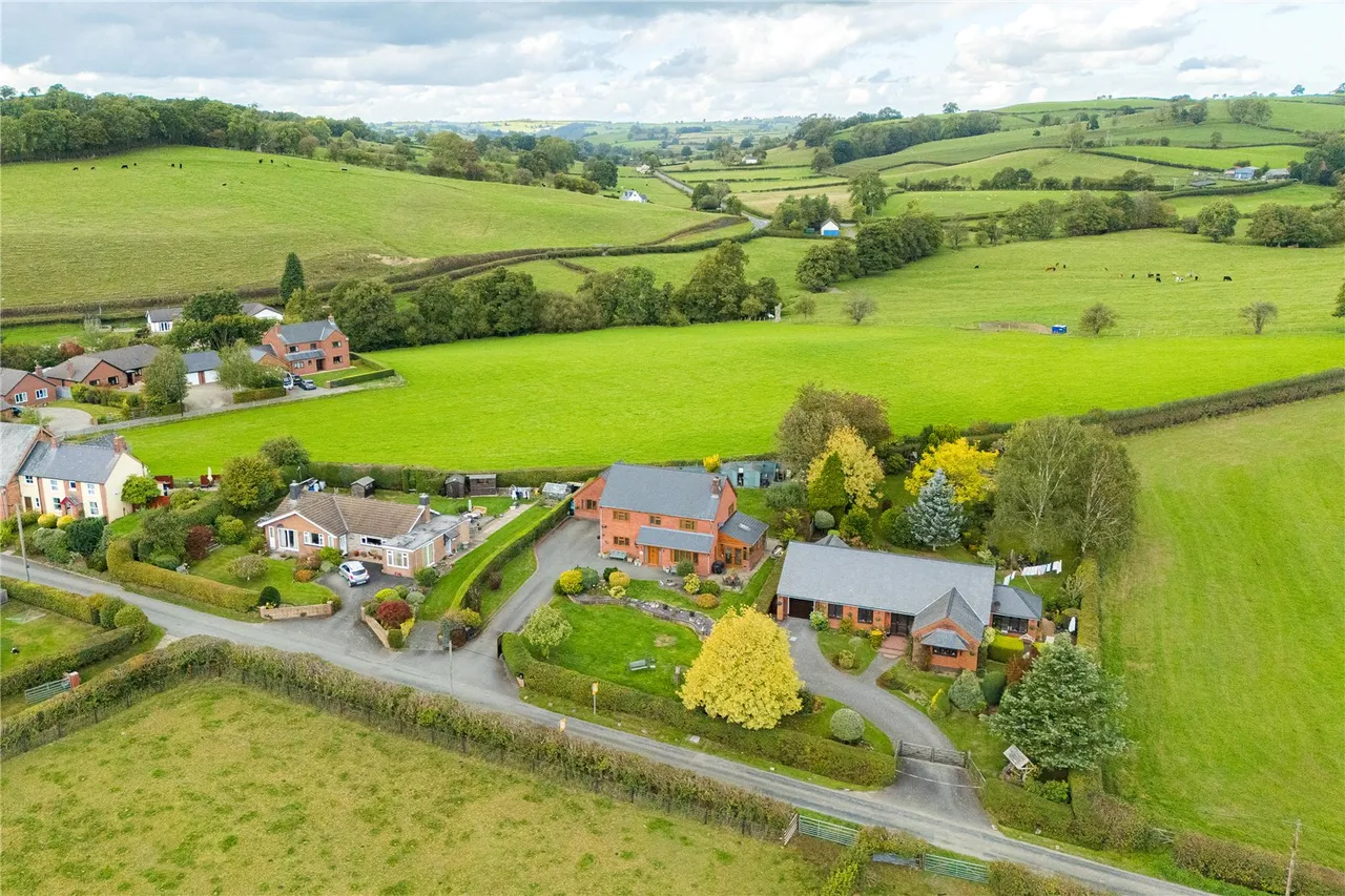 Tregynon, Newtown, SY16, photo 69