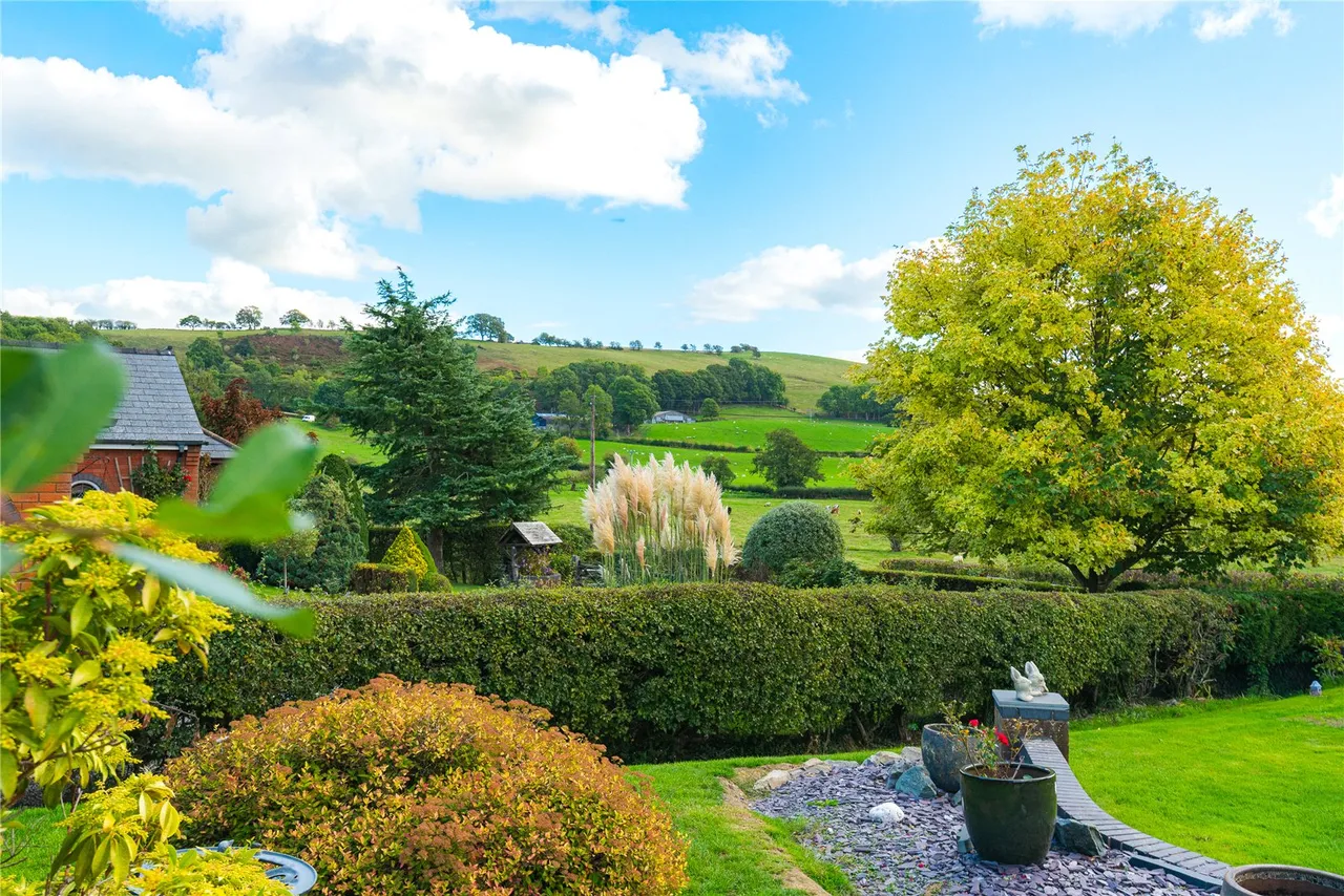 Tregynon, Newtown, SY16, photo 46