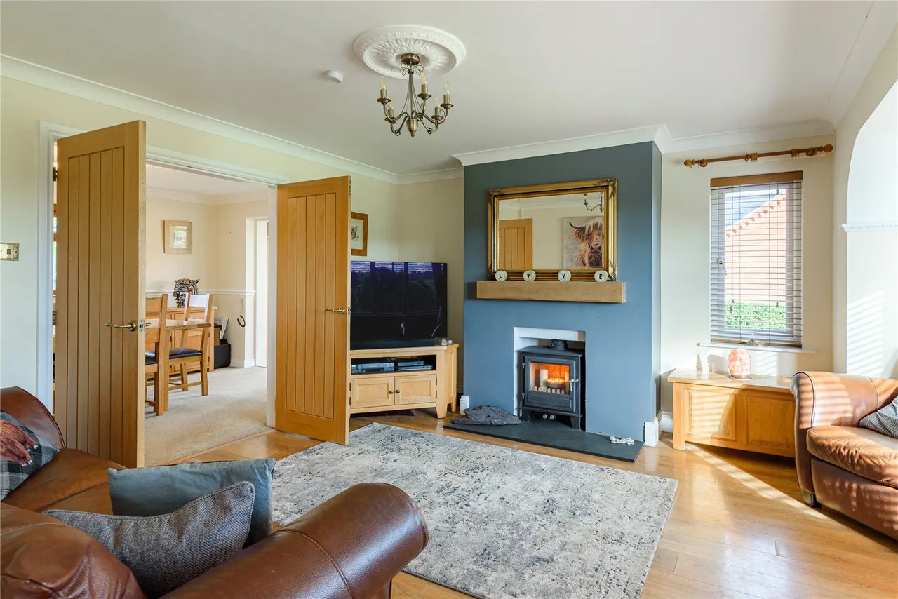 Tregynon, Newtown, SY16, photo 3
