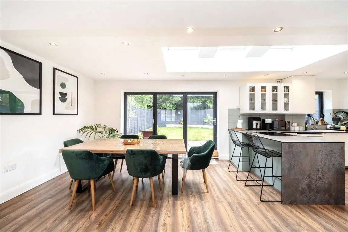 Daffodil Street, W12, photo 2