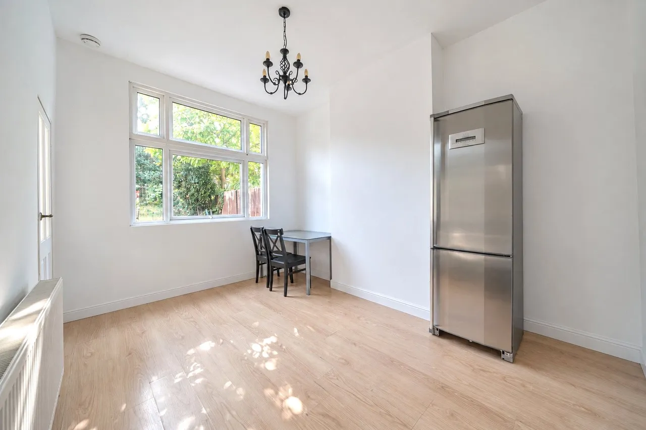Ardoch Road, SE6, photo 9