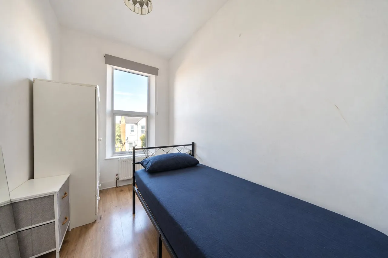 Ardoch Road, SE6, photo 8