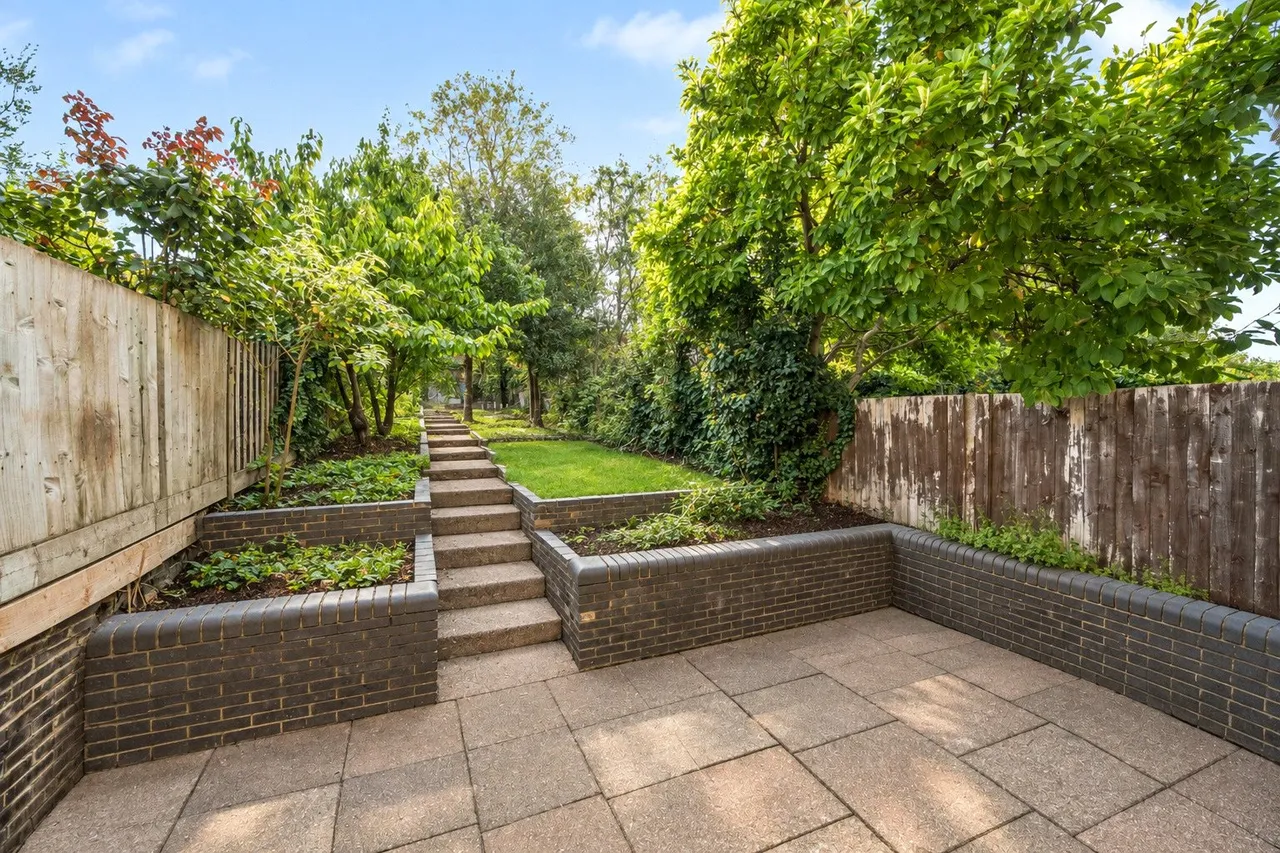 Ardoch Road, SE6, photo 5