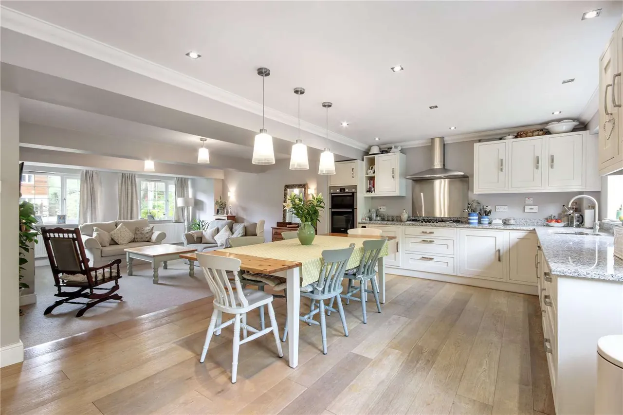 Brattle Wood, Sevenoaks, Kent, TN13 1QS, photo 2