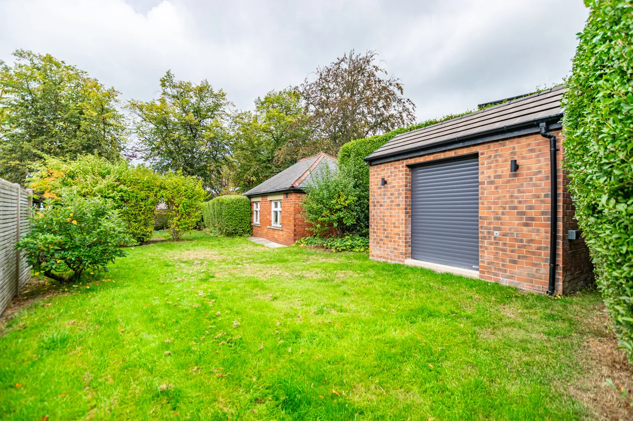 North Park Avenue, Lidgett Park, LS8, photo 42