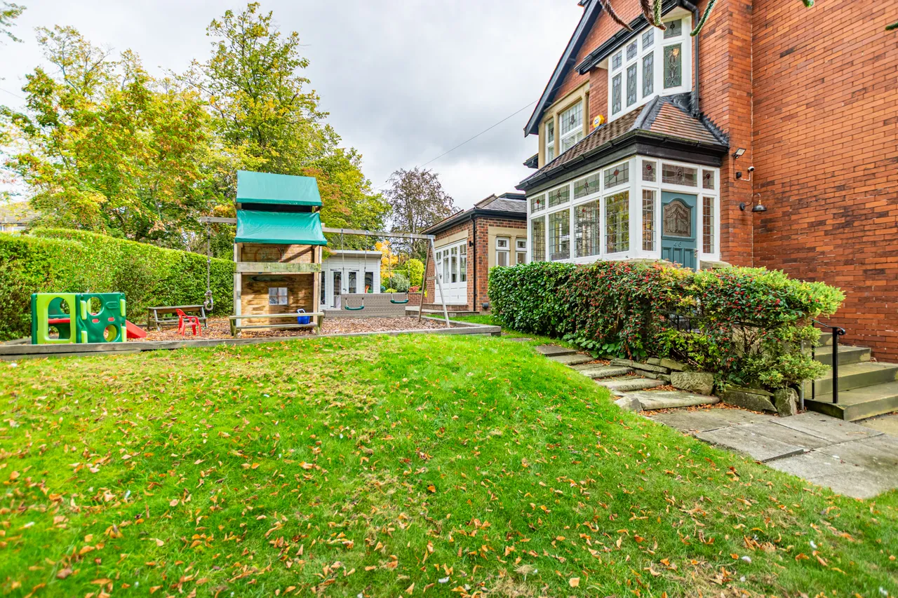 North Park Avenue, Lidgett Park, LS8, photo 34