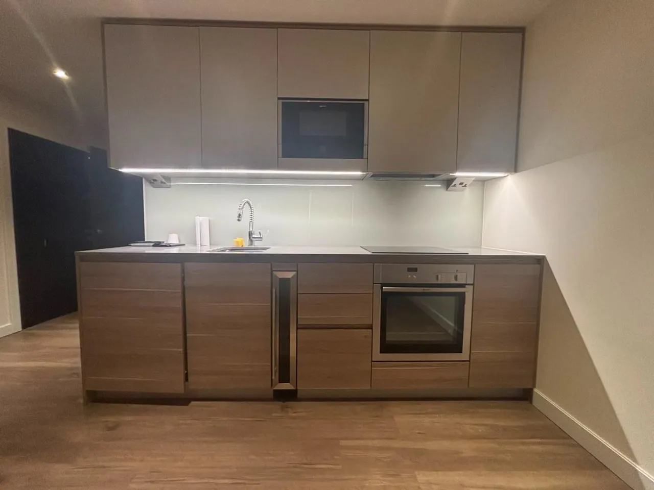 Carleton House, Boulevard Drive, NW9, London, photo 3