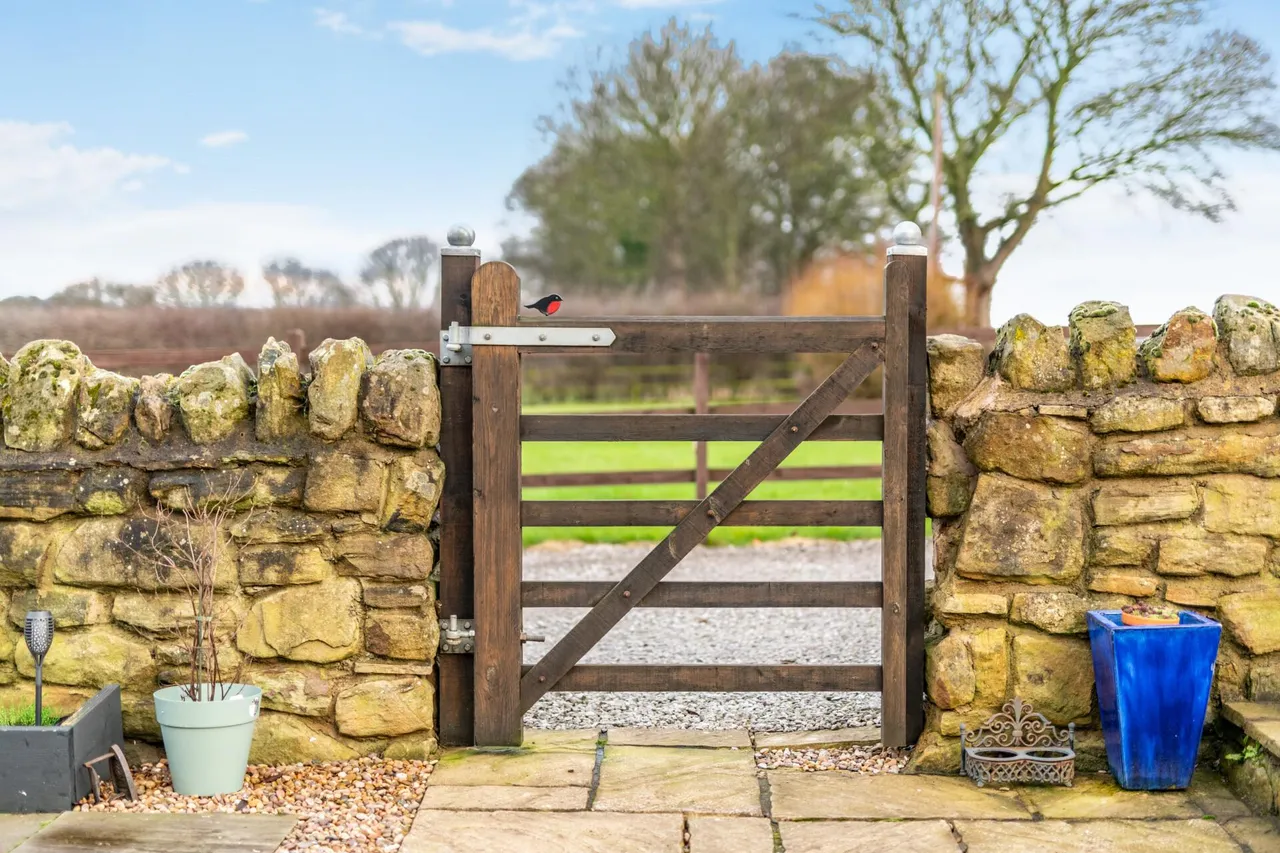 Caulk Lane, Swaithe, S70, photo 39