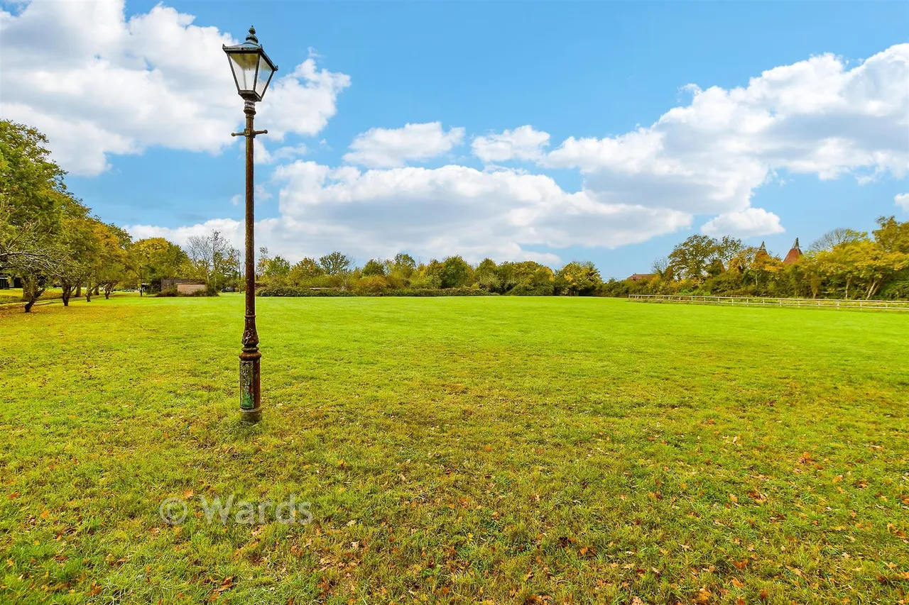 Pike Fish Lane, Paddock Wood, TN12, photo 22