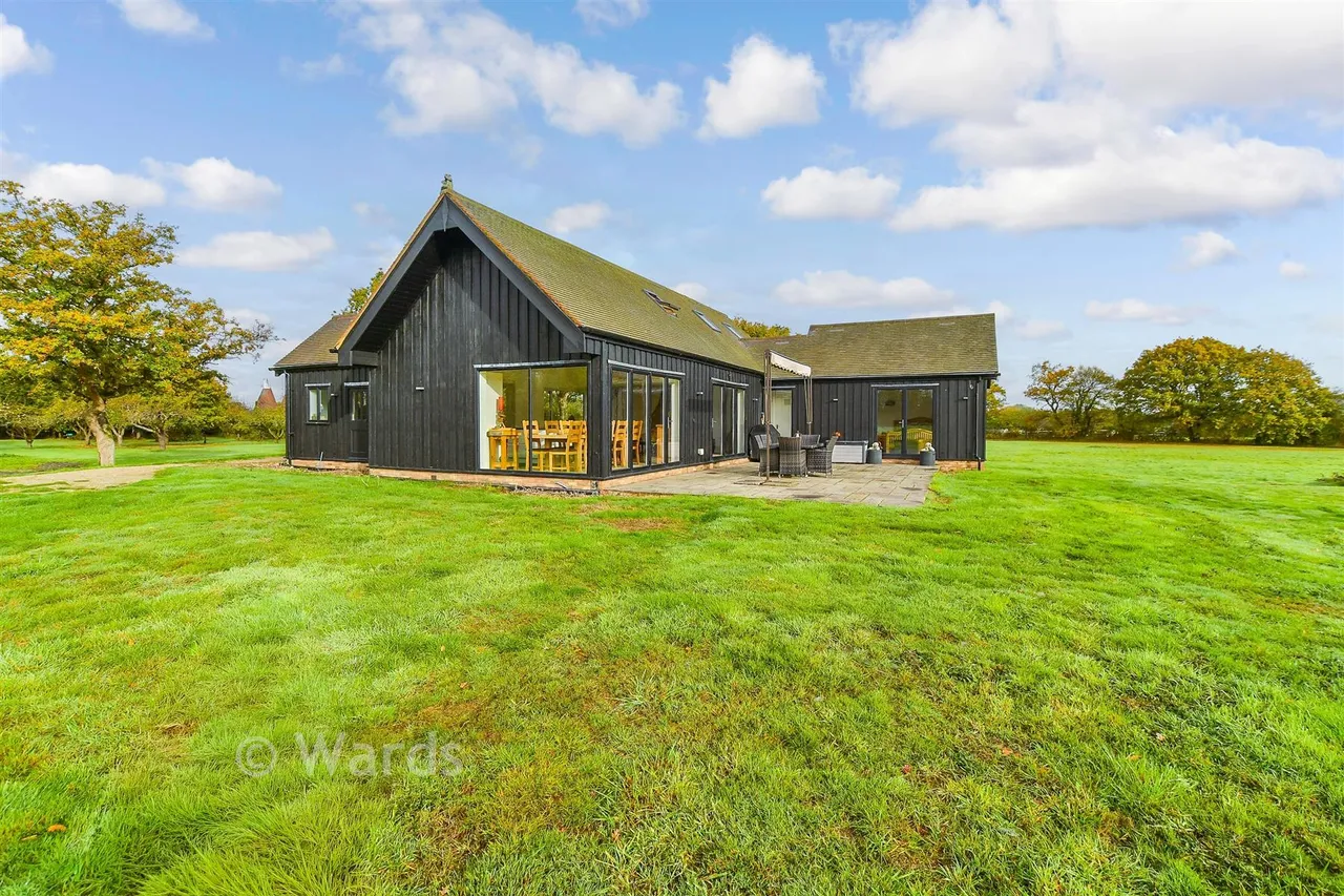 Pike Fish Lane, Paddock Wood, TN12, photo 2