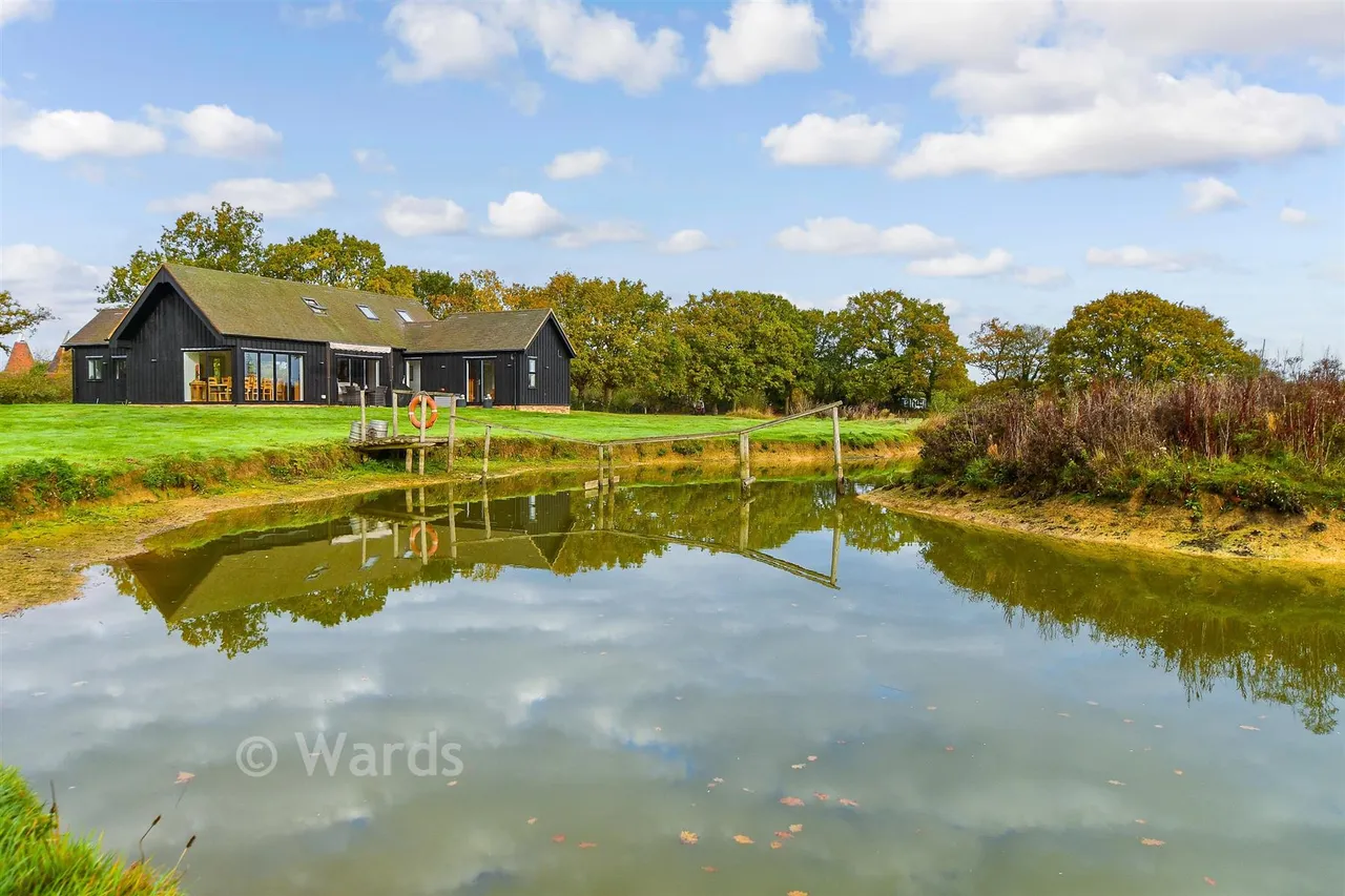 Pike Fish Lane, Paddock Wood, TN12, photo 14