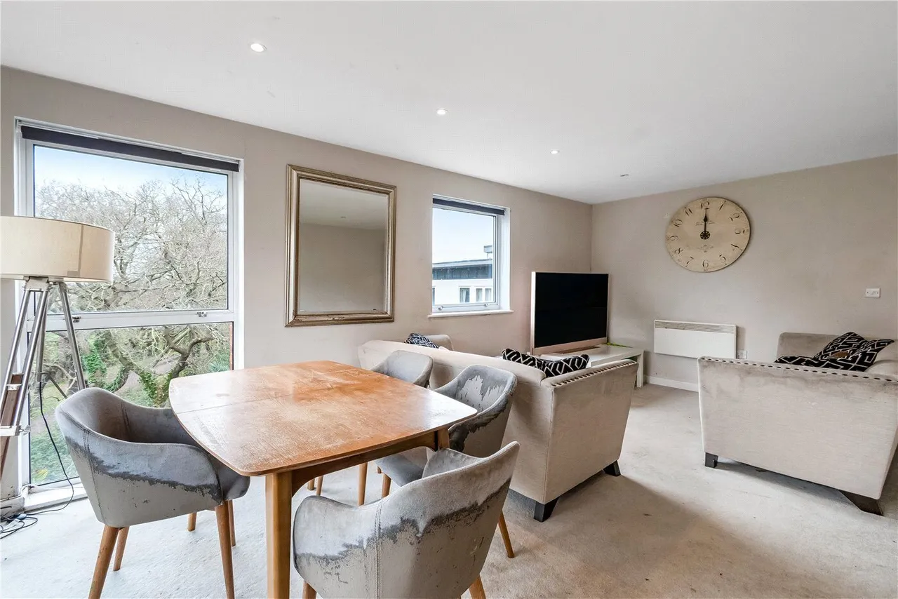 2 bed flat for sale, Highwood Close, East Dulwich, SE22