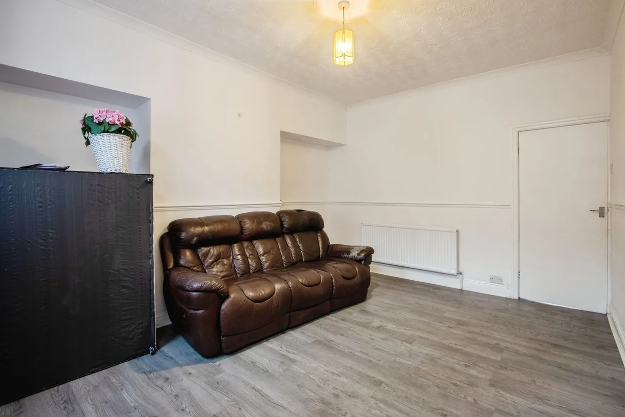 Whitehall Street, Wakefield, West Yorkshire, WF2, photo 7