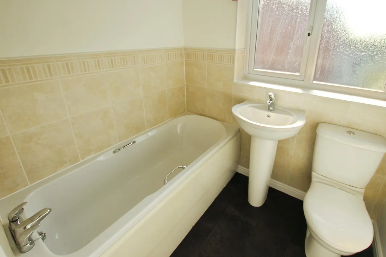 Ambleside Drive, Liverpool, L33, photo 8