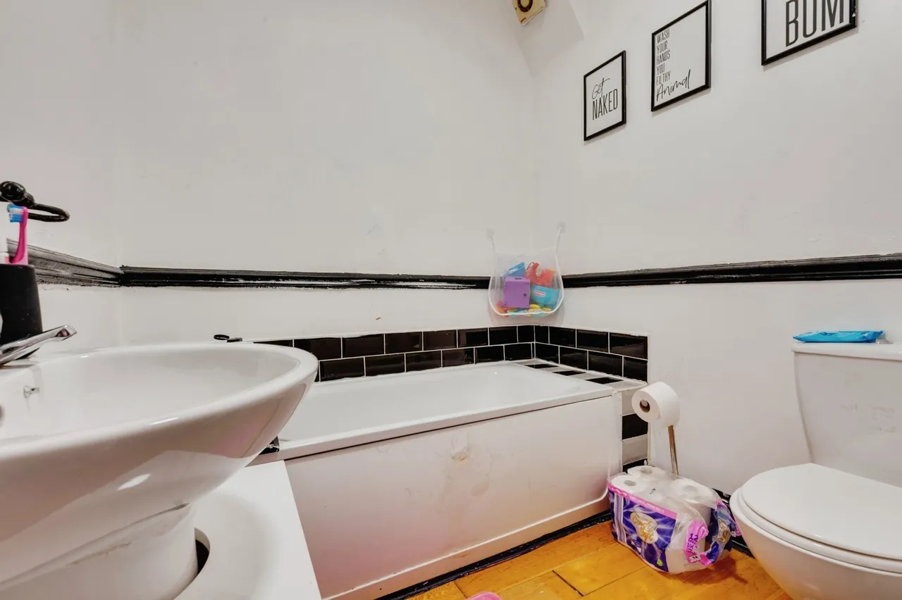Bell Street, Liverpool, L13, photo 8