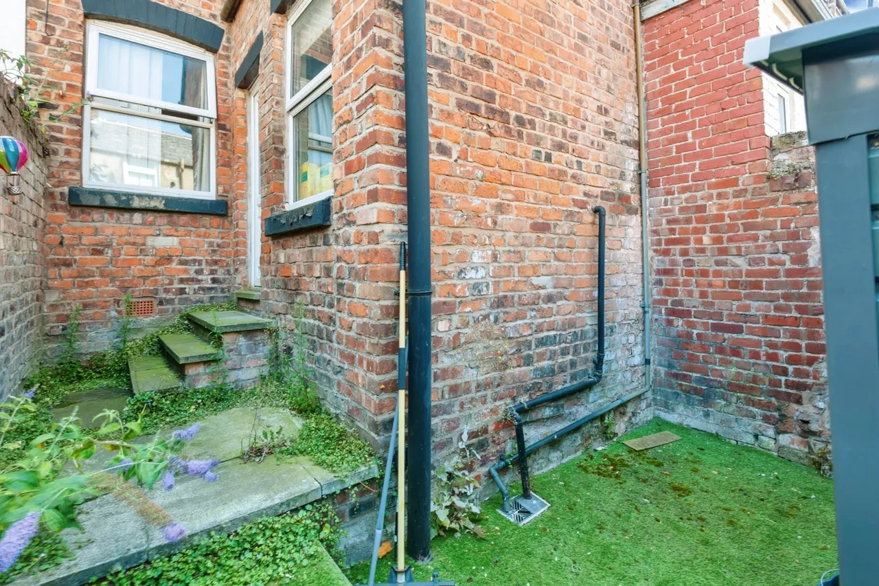 Bell Street, Liverpool, L13, photo 16