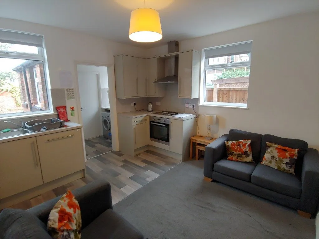 4 bed house to rent, Dagmar Grove, Beeston, NG9