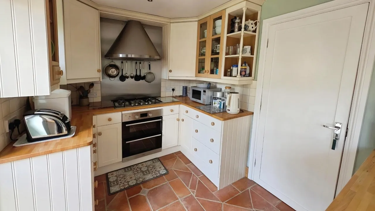 Homefield, Yate, BS37, photo 17