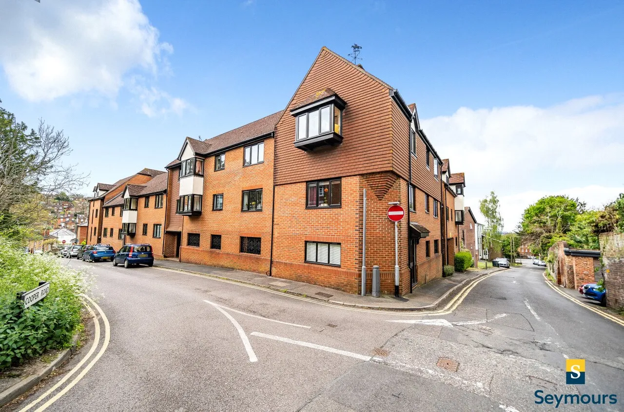 1 bed flat for sale, Warren Road, Guildford, GU1