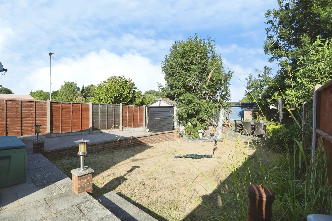 St. Margarets Drive, Wigmore, ME8, photo 9