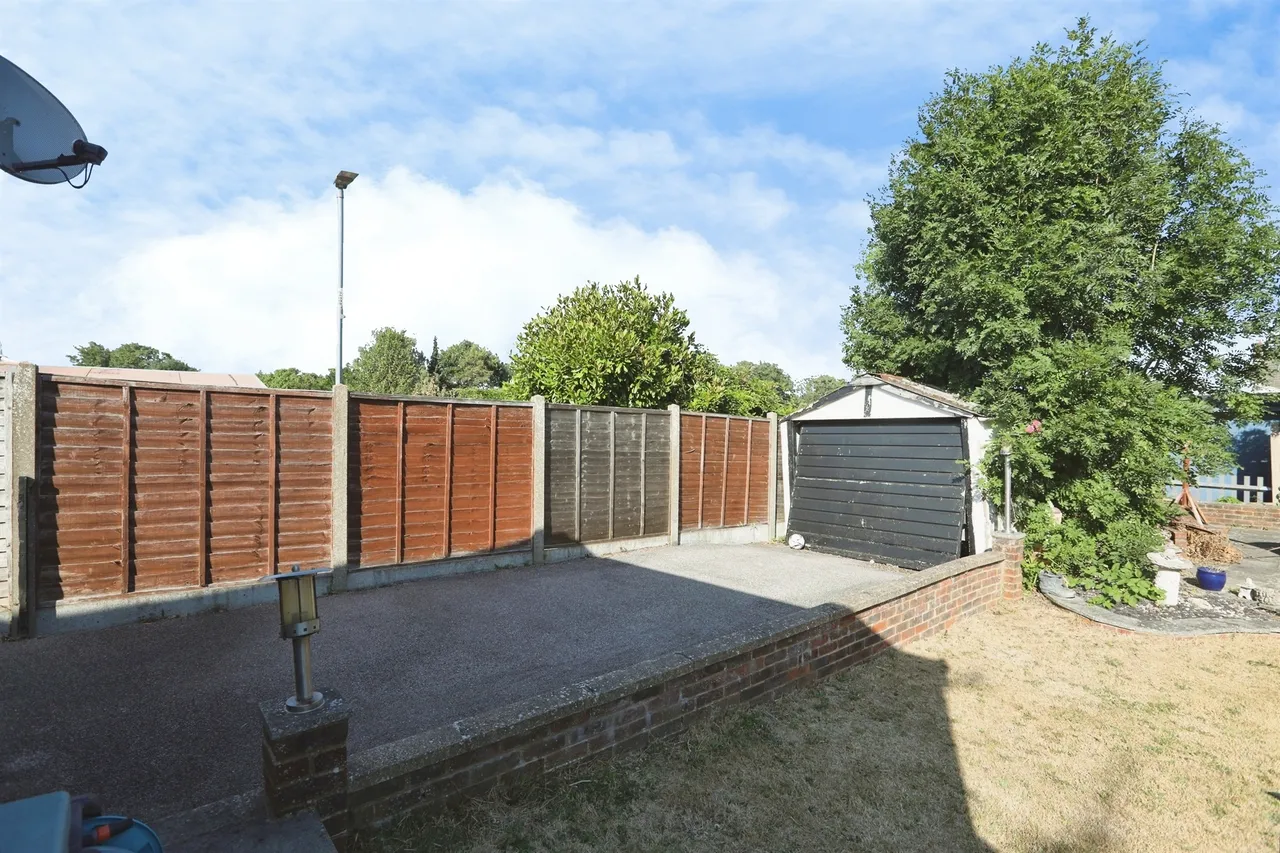 St. Margarets Drive, Wigmore, ME8, photo 10