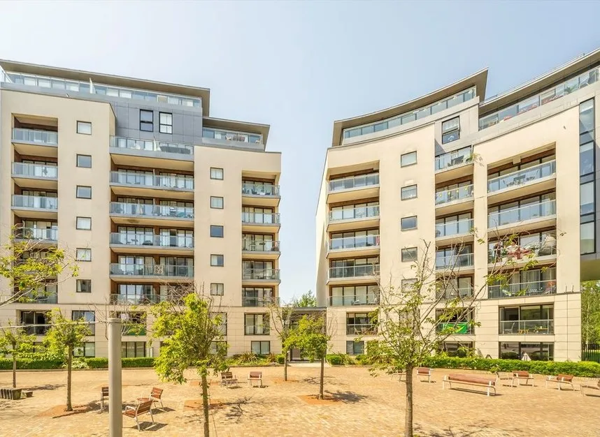 2 bed flat for sale — Pump House Crescent, Brentford, TW8
