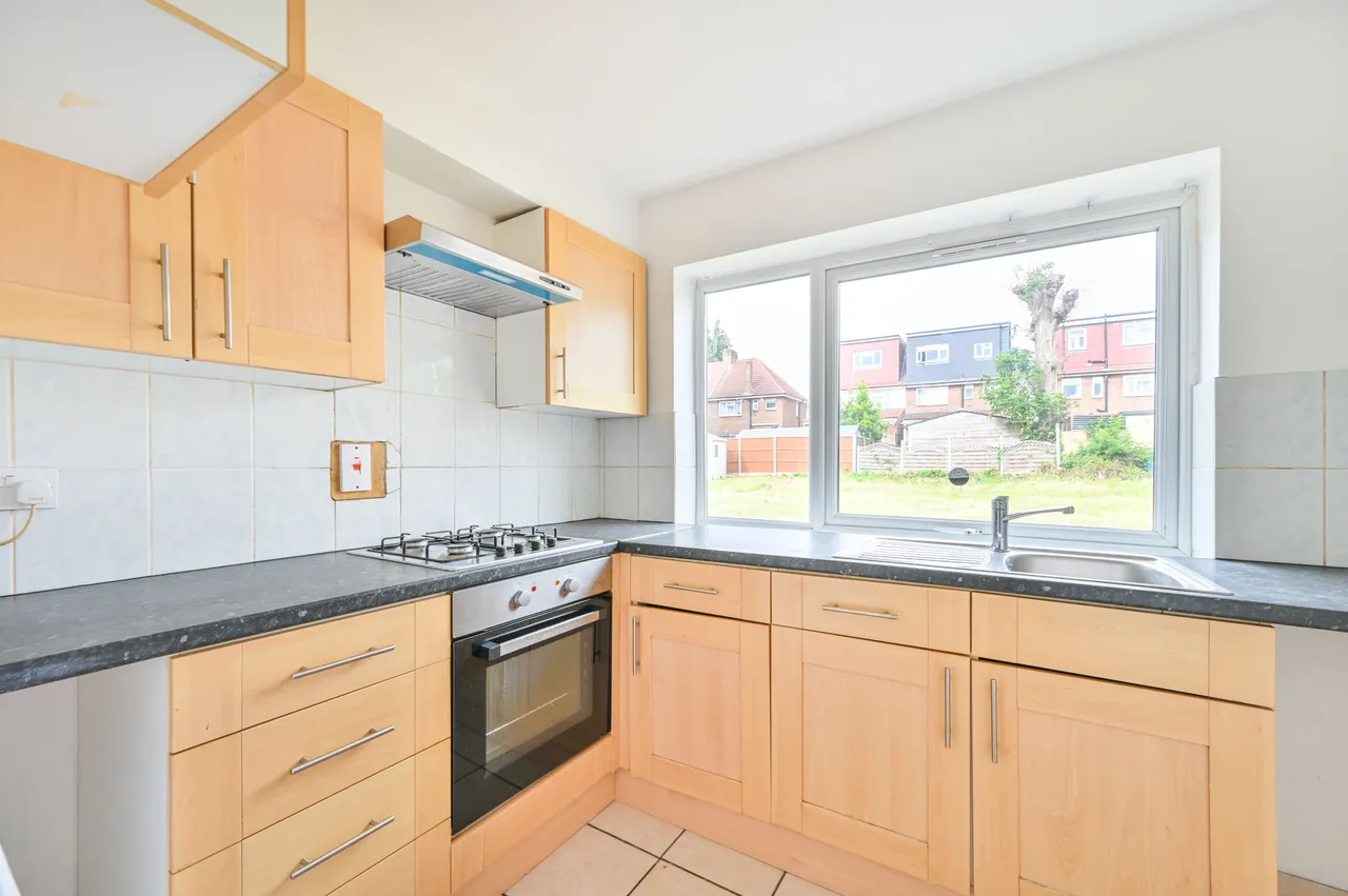 1 Croyden Court, 13 Talbot Road, Wembley, photo 3