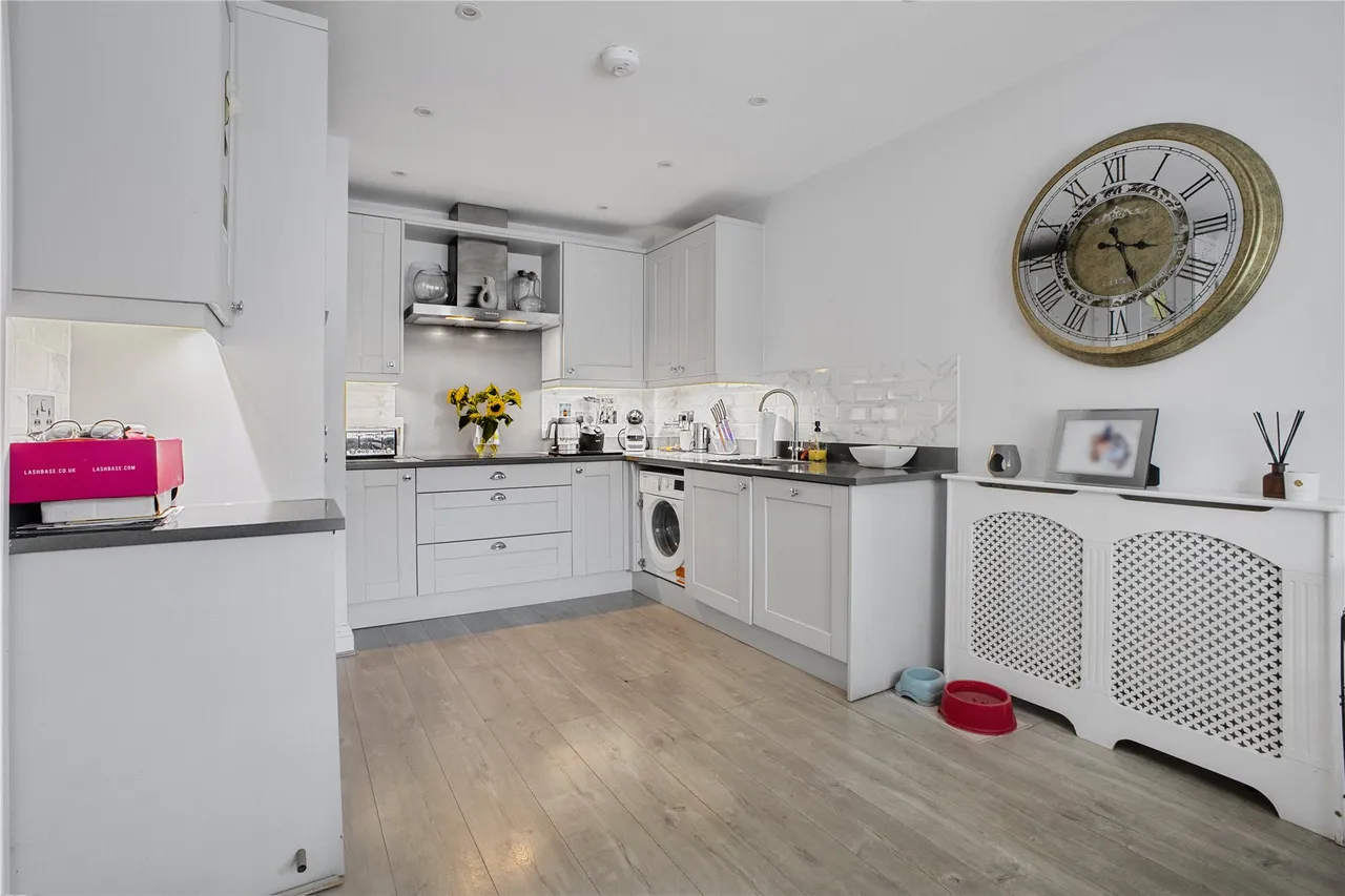 Rose Meadow, West End, GU24, photo 3