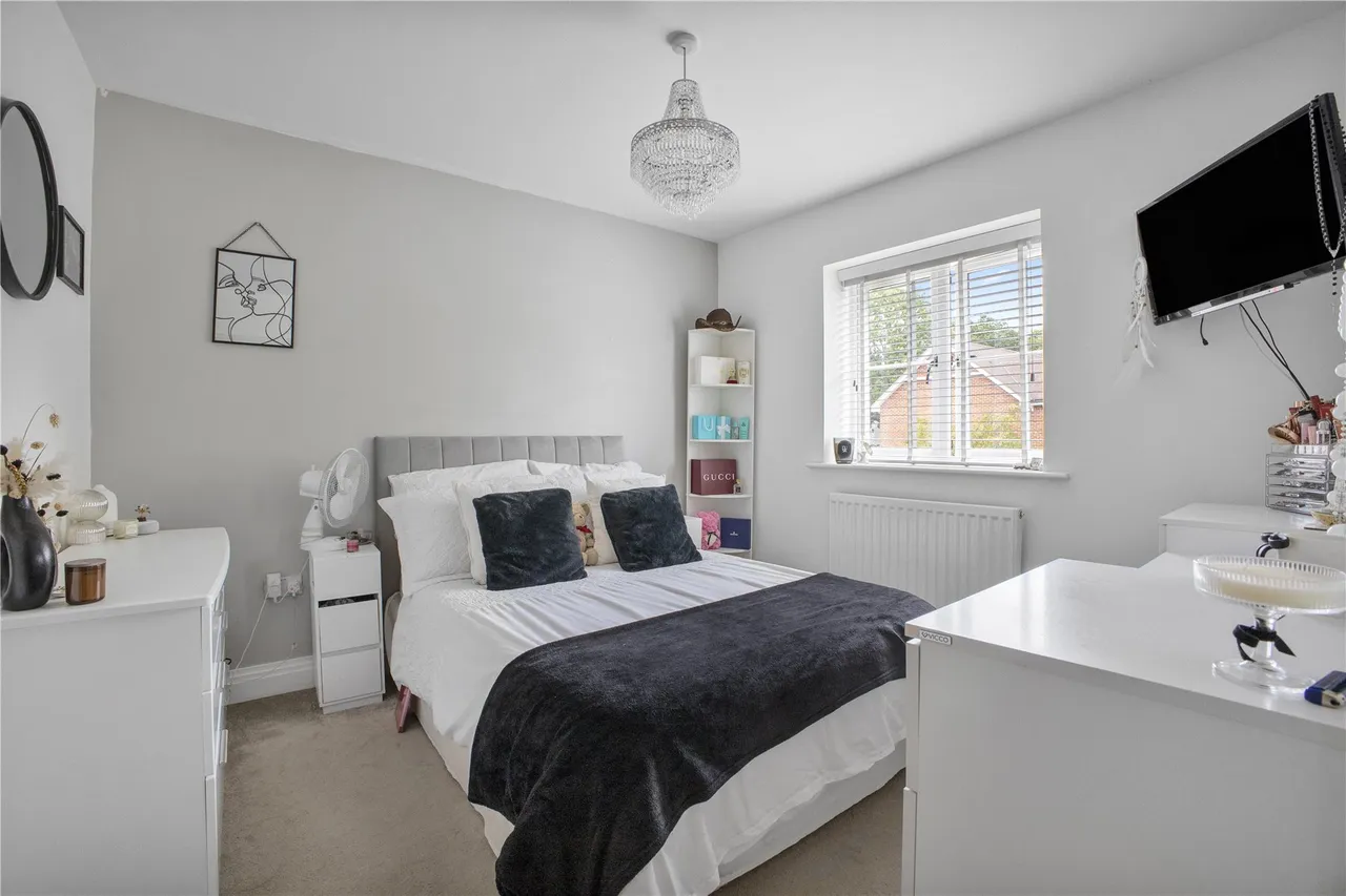 Rose Meadow, West End, GU24, photo 14